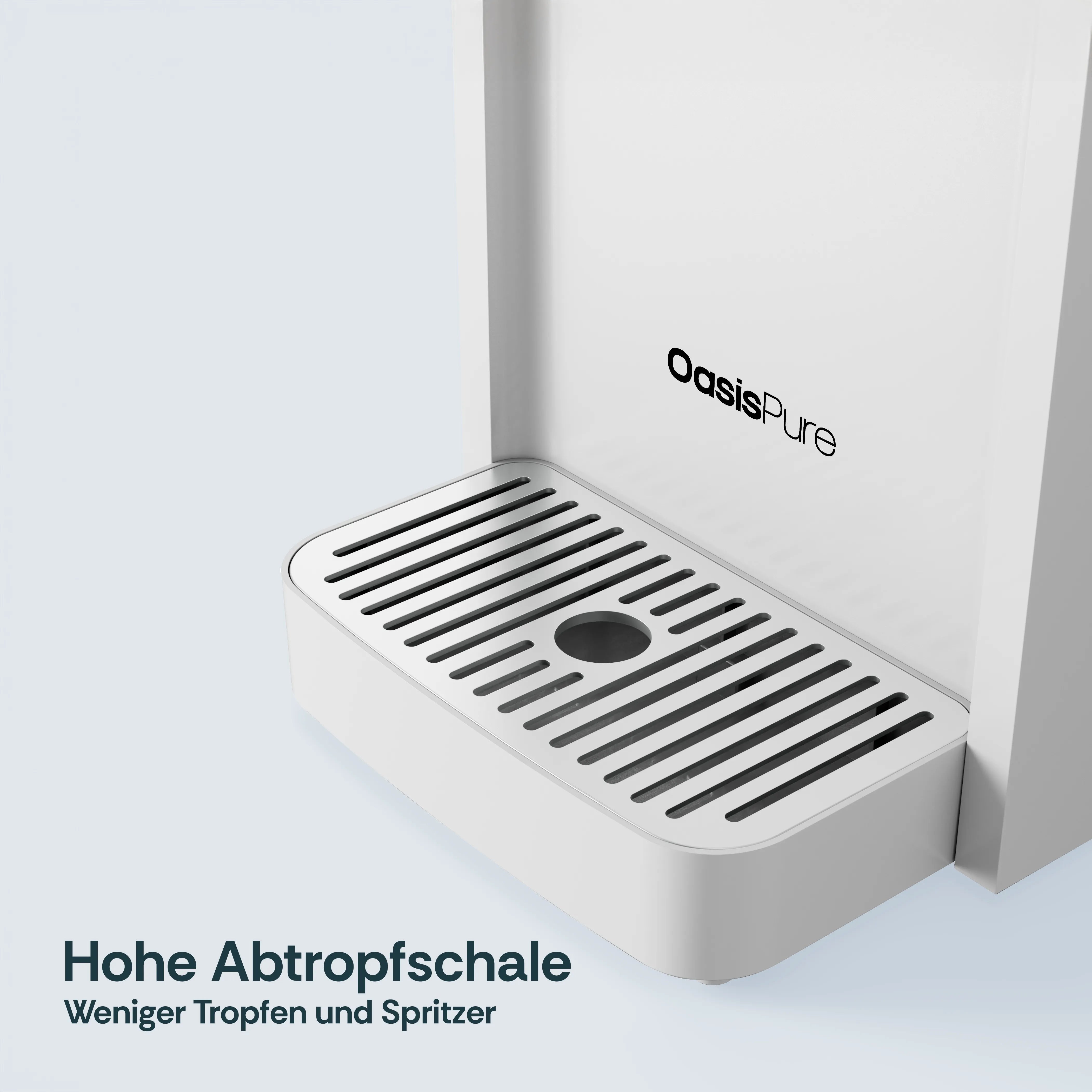 Hohe Abtropfschale der FreshGo Flex Osmoseanlage reduziert Spritzer und Tropfen beim Wasserentnehmen.